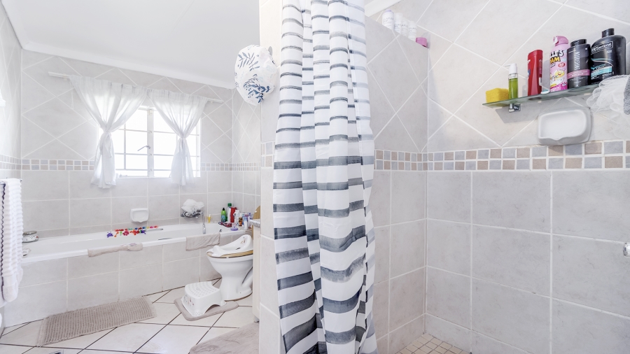 3 Bedroom Property for Sale in Florauna Gauteng