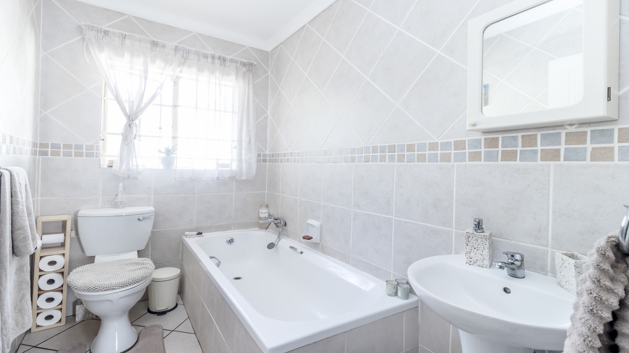 3 Bedroom Property for Sale in Florauna Gauteng