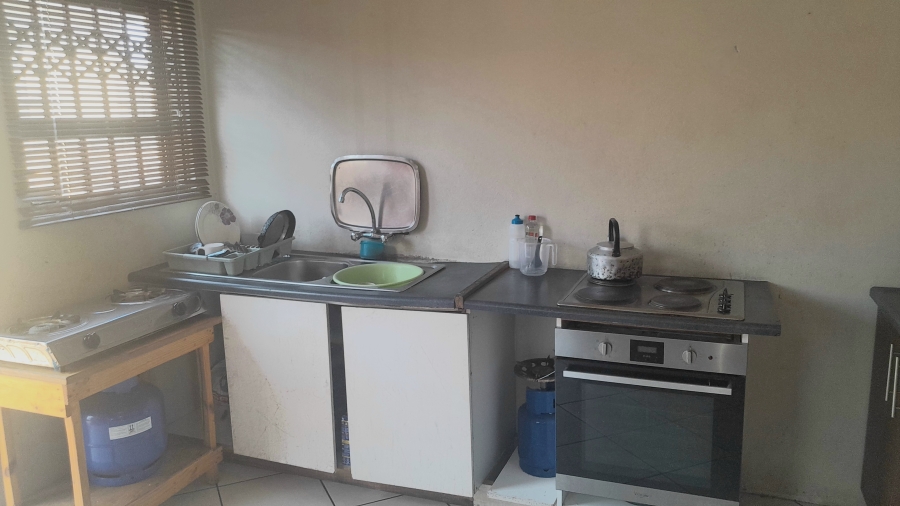 To Let 3 Bedroom Property for Rent in Birch Acres Gauteng