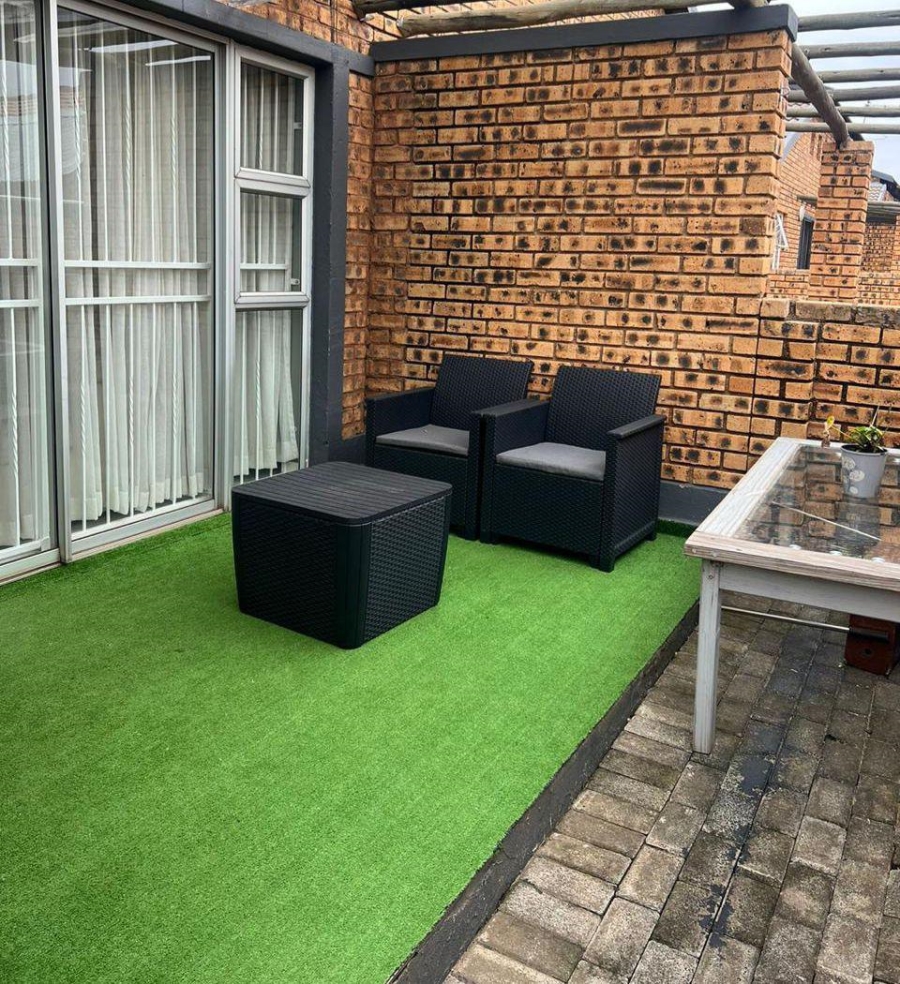 To Let 2 Bedroom Property for Rent in Honeydew Gauteng