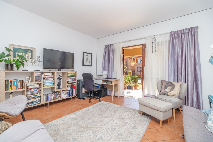 2 Bedroom Property for Sale in Honeydew Grove Gauteng