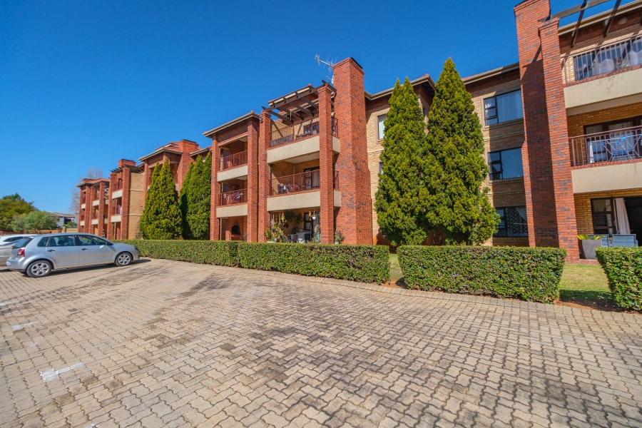 2 Bedroom Property for Sale in Honeydew Grove Gauteng