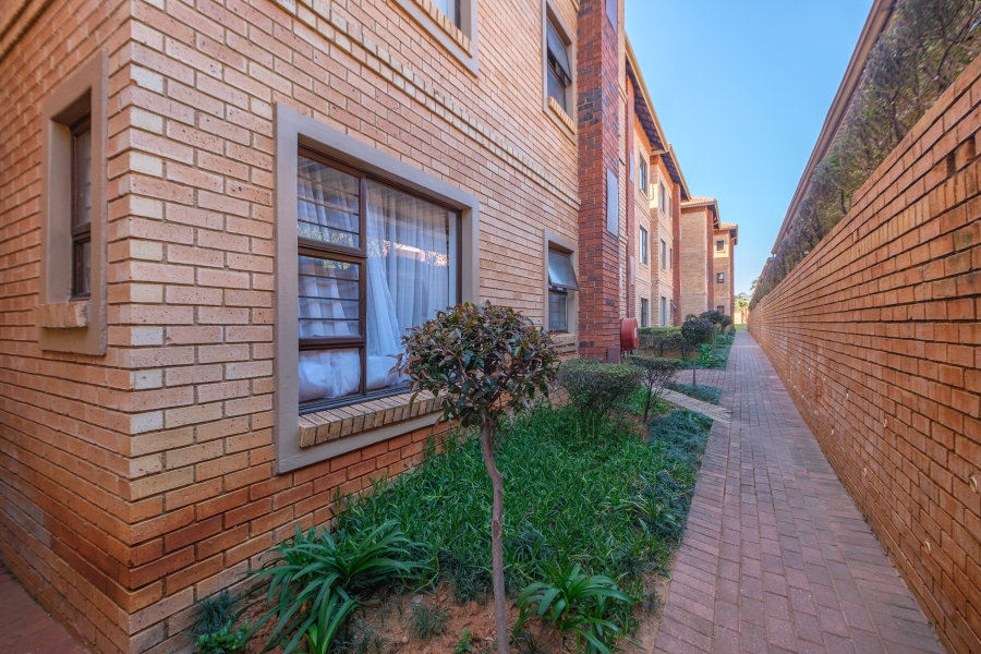 2 Bedroom Property for Sale in Honeydew Grove Gauteng