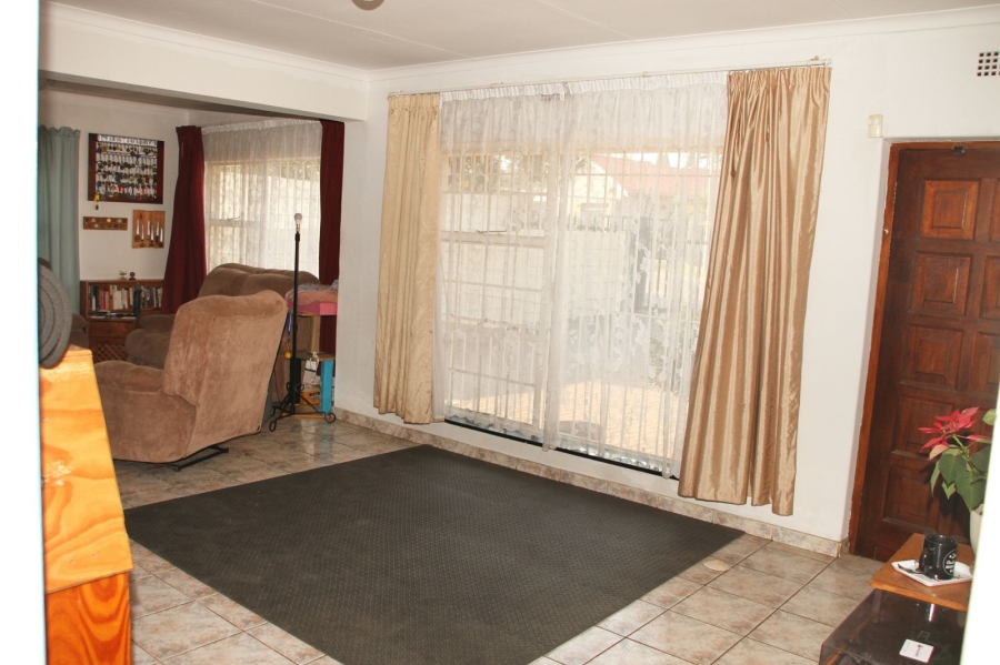 4 Bedroom Property for Sale in Brackendowns Gauteng