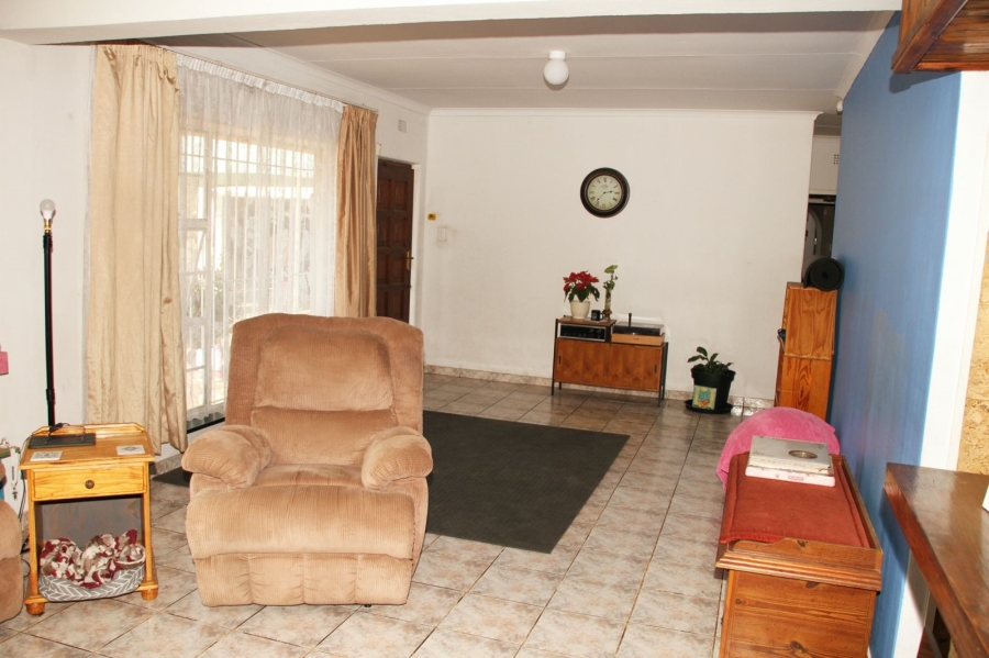 4 Bedroom Property for Sale in Brackendowns Gauteng