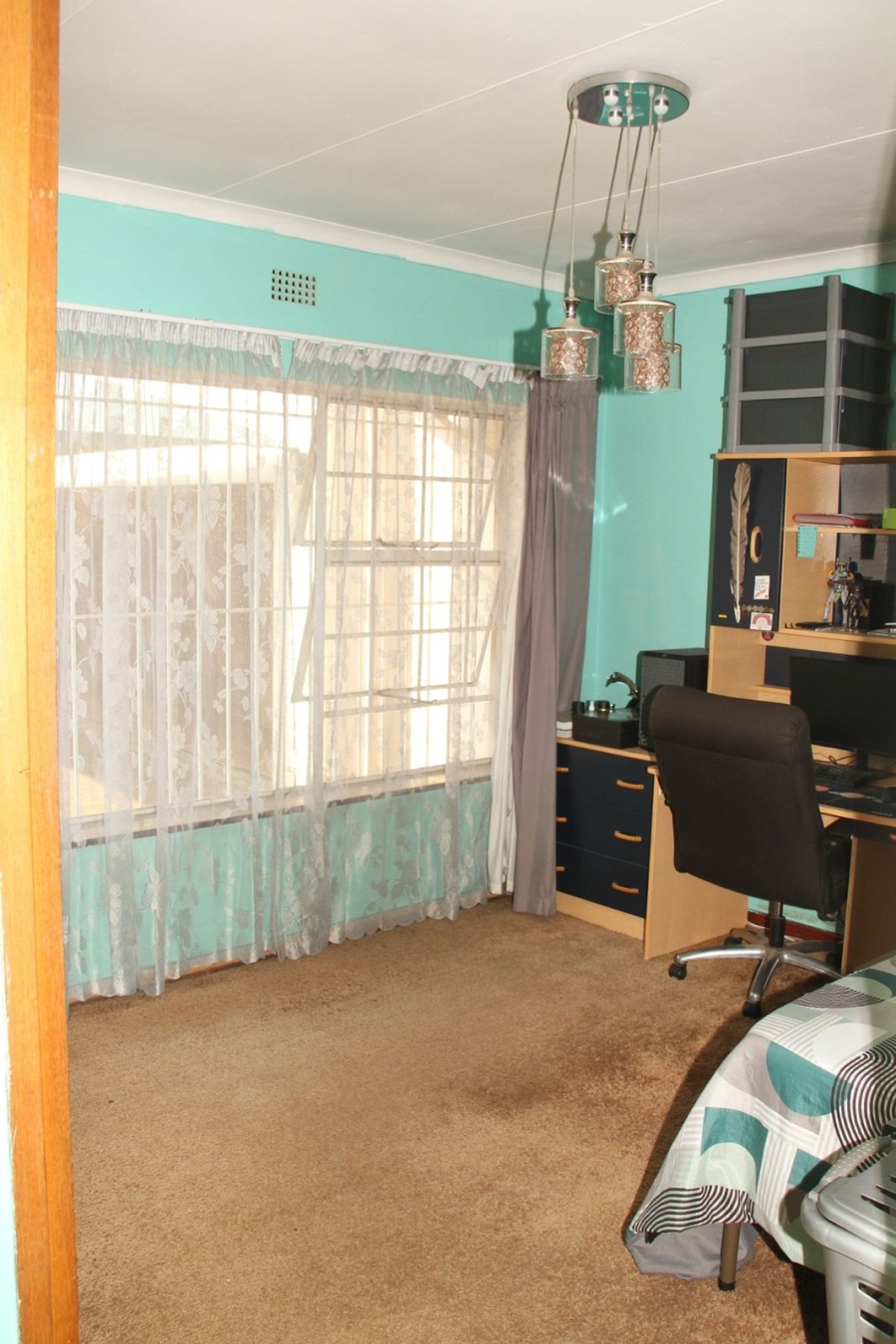 4 Bedroom Property for Sale in Brackendowns Gauteng