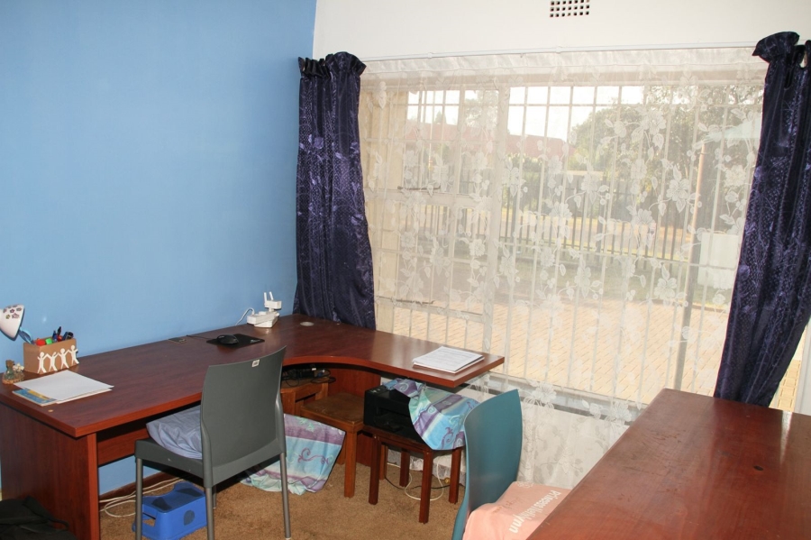 4 Bedroom Property for Sale in Brackendowns Gauteng