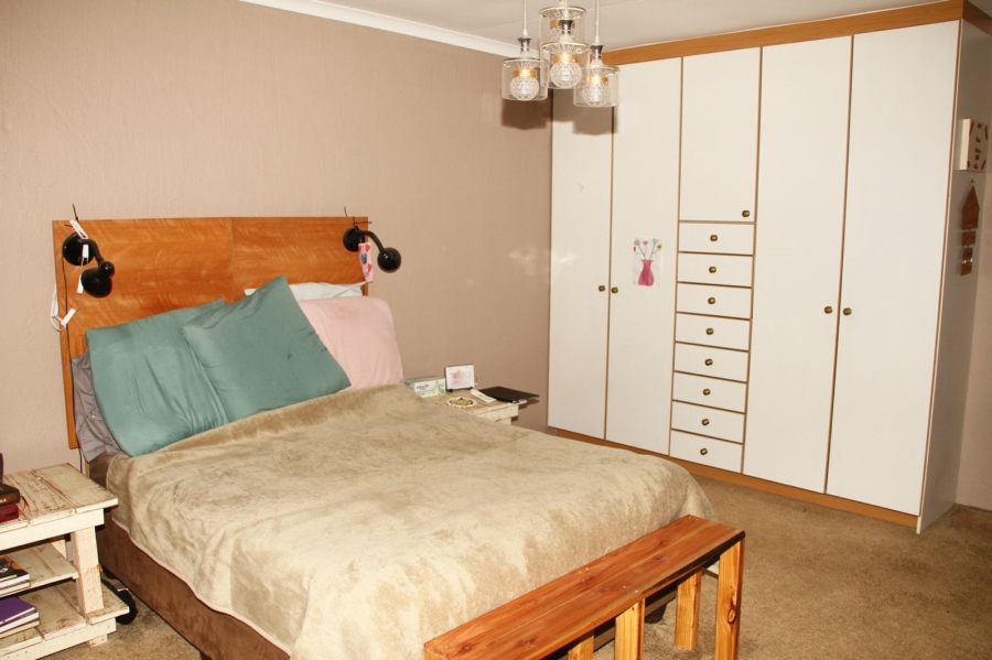4 Bedroom Property for Sale in Brackendowns Gauteng