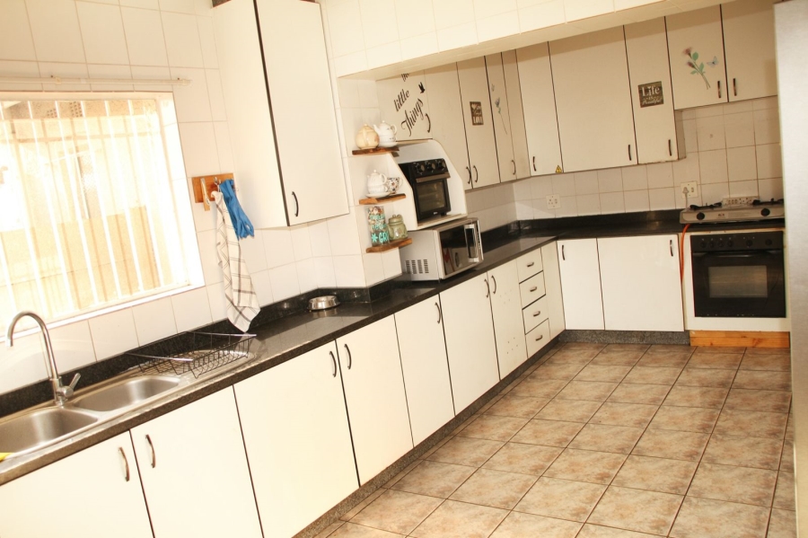 4 Bedroom Property for Sale in Brackendowns Gauteng
