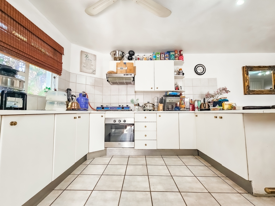 To Let 3 Bedroom Property for Rent in Faerie Glen Gauteng