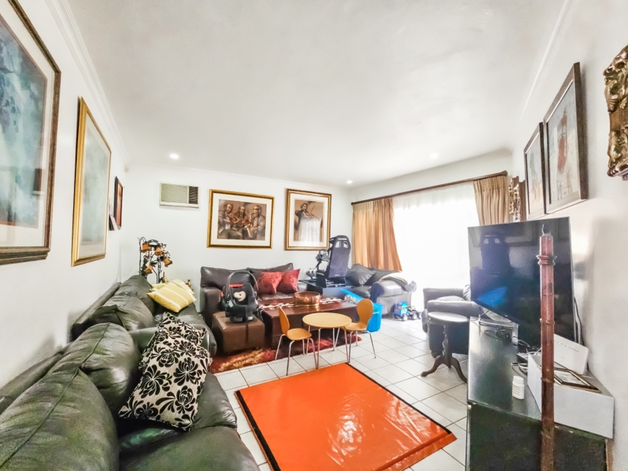 To Let 3 Bedroom Property for Rent in Faerie Glen Gauteng