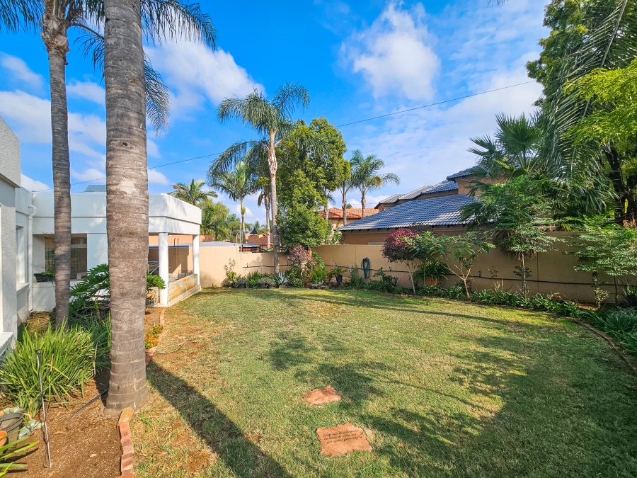 To Let 3 Bedroom Property for Rent in Faerie Glen Gauteng