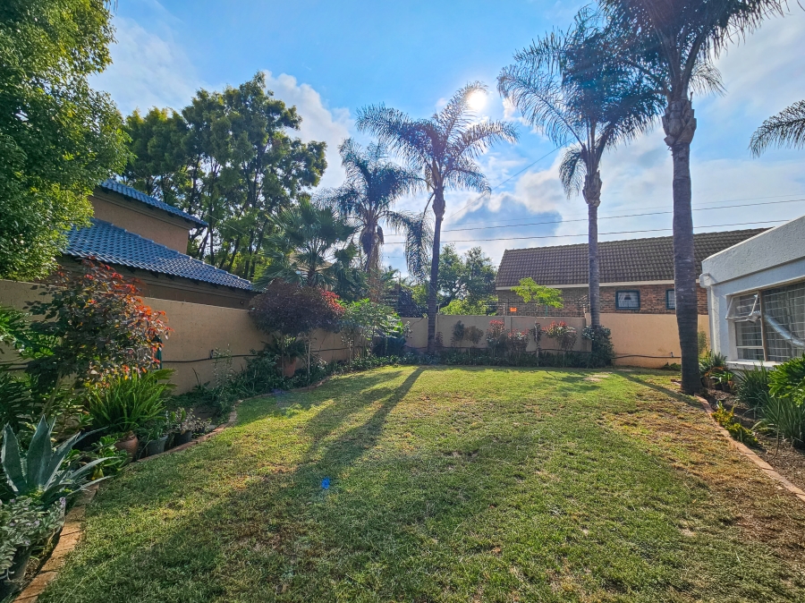 To Let 3 Bedroom Property for Rent in Faerie Glen Gauteng