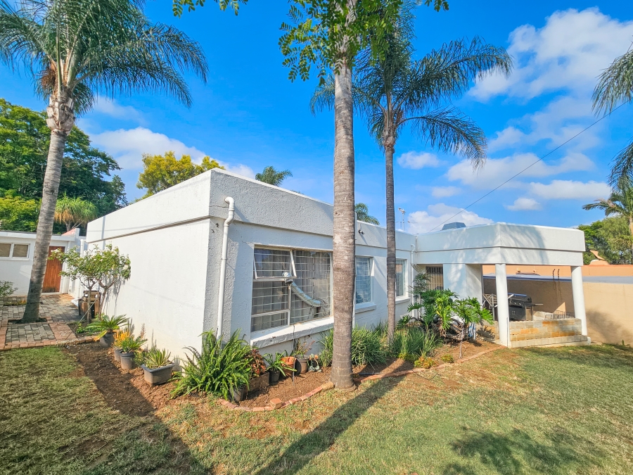To Let 3 Bedroom Property for Rent in Faerie Glen Gauteng
