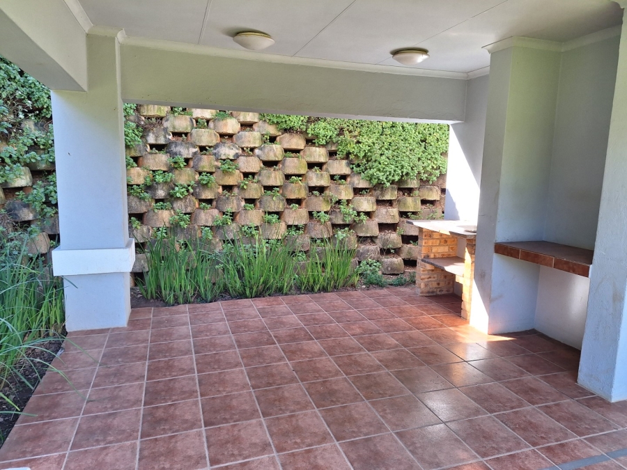 2 Bedroom Property for Sale in Northcliff Gauteng