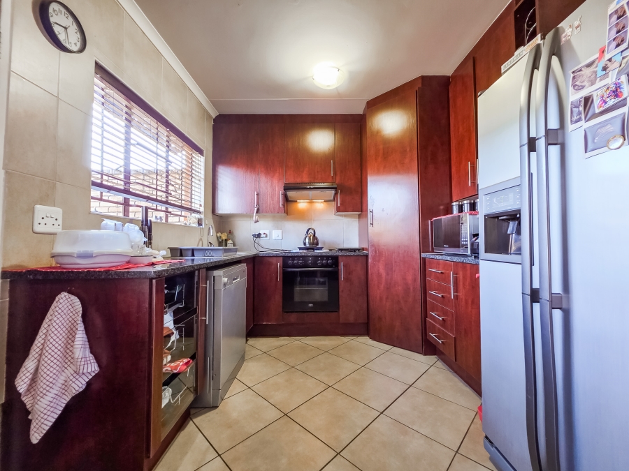 To Let 3 Bedroom Property for Rent in Equestria Gauteng
