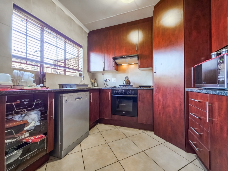 To Let 3 Bedroom Property for Rent in Equestria Gauteng