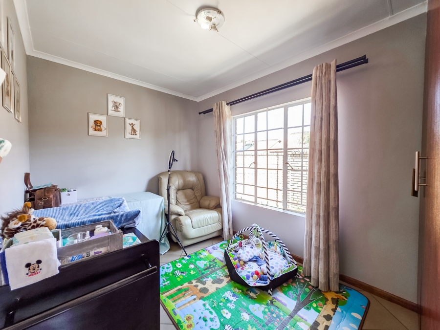 To Let 3 Bedroom Property for Rent in Equestria Gauteng