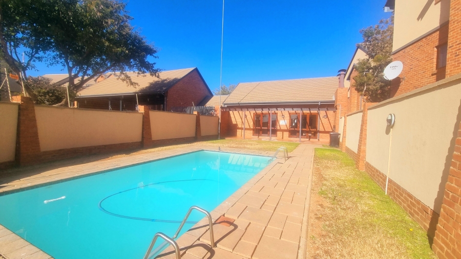 3 Bedroom Property for Sale in Carlswald Gauteng