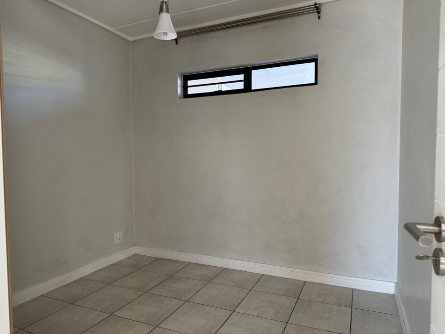 To Let 2 Bedroom Property for Rent in Linbro Park Gauteng