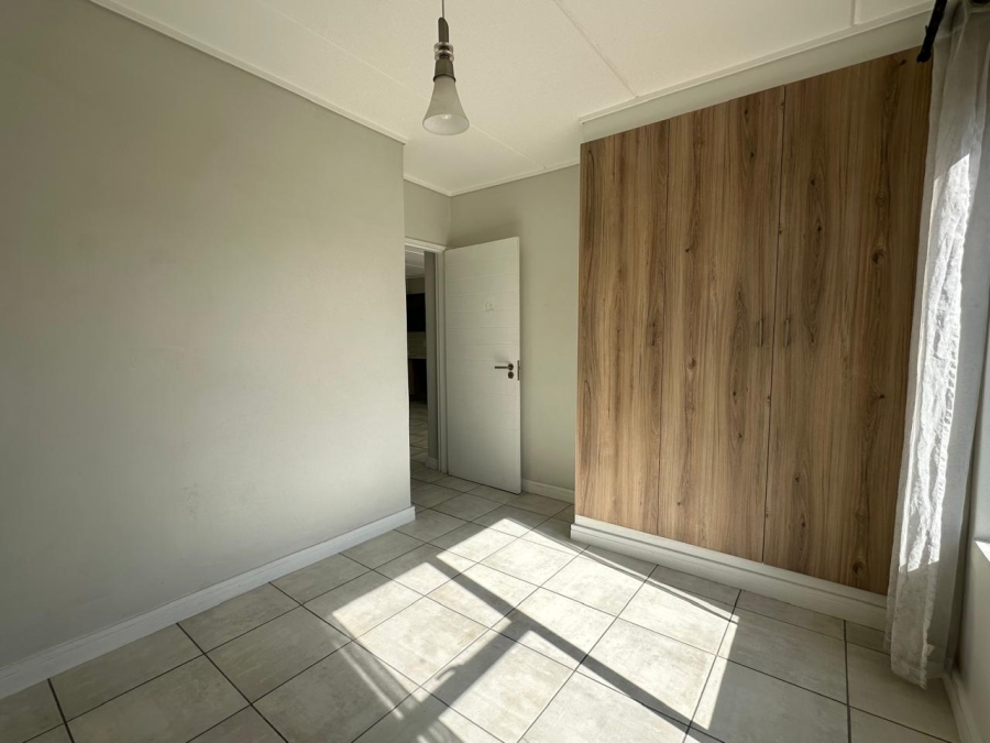 To Let 2 Bedroom Property for Rent in Linbro Park Gauteng