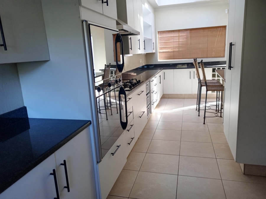 To Let 3 Bedroom Property for Rent in Sandown Gauteng