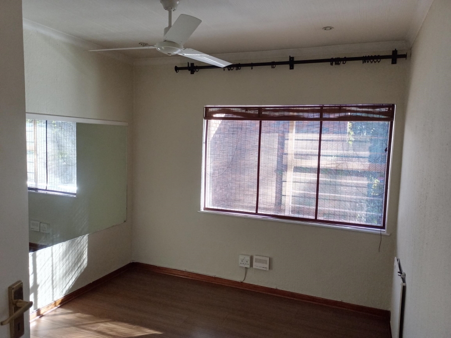 To Let 3 Bedroom Property for Rent in Sandown Gauteng