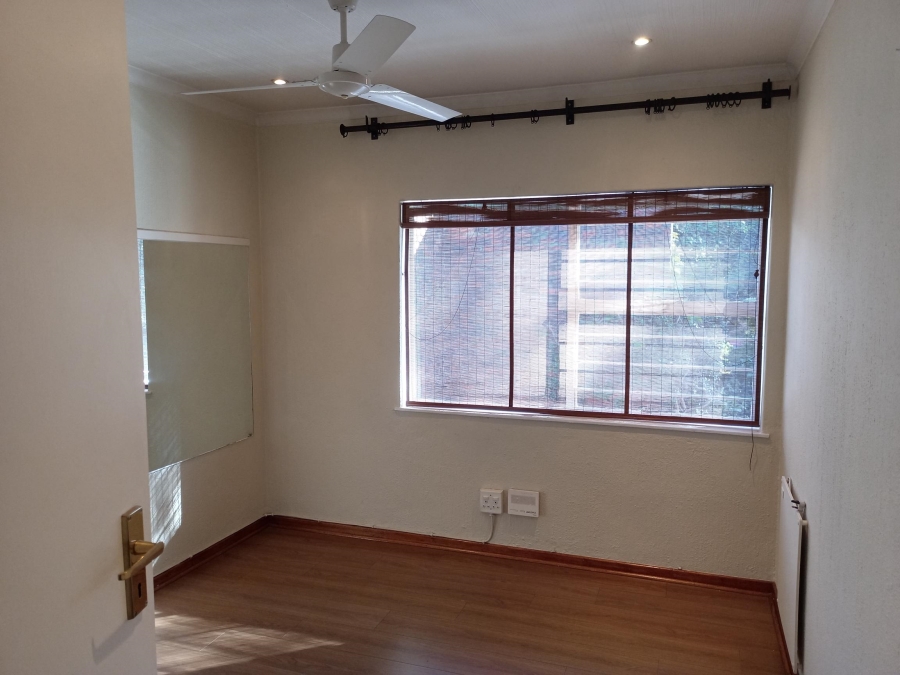 To Let 3 Bedroom Property for Rent in Sandown Gauteng