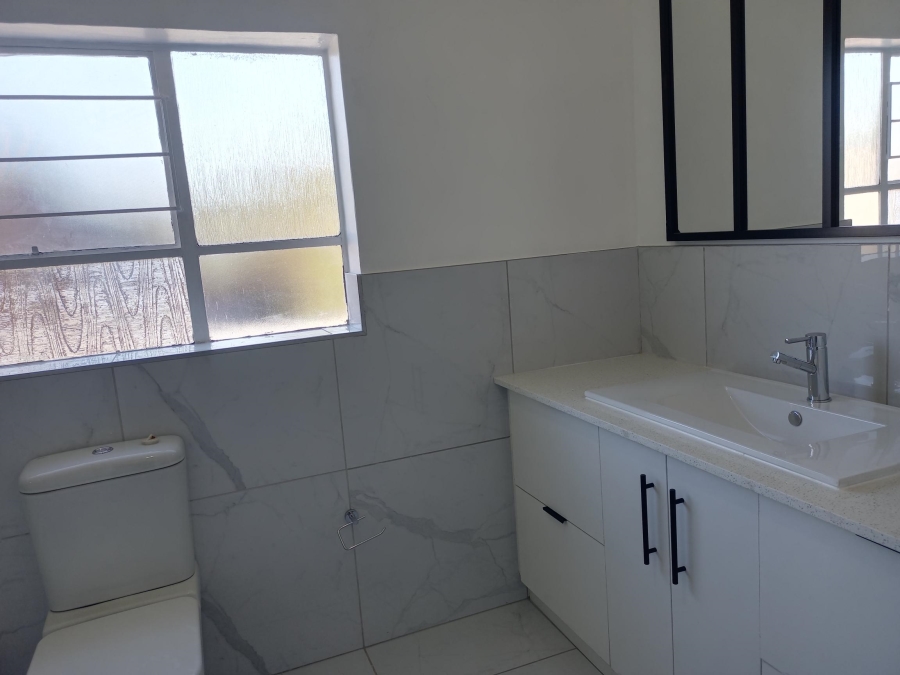 To Let 3 Bedroom Property for Rent in Sandown Gauteng