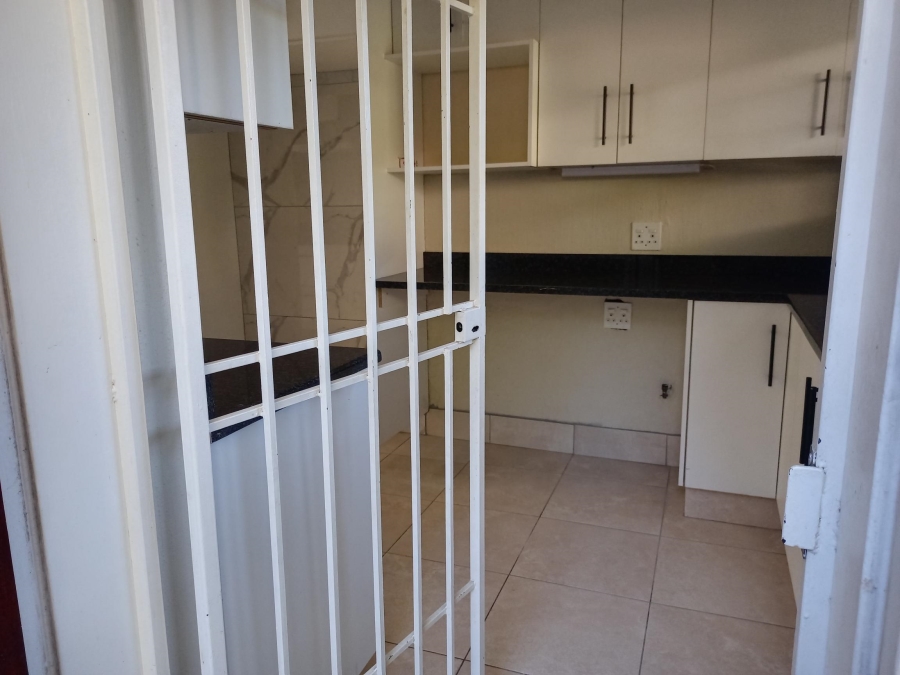 To Let 3 Bedroom Property for Rent in Sandown Gauteng