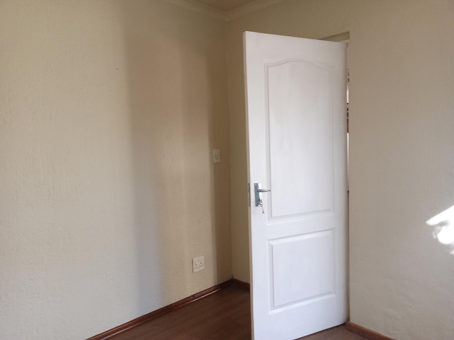 To Let 3 Bedroom Property for Rent in Sandown Gauteng