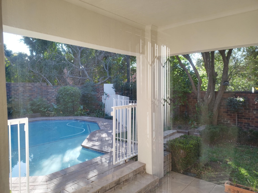 To Let 3 Bedroom Property for Rent in Sandown Gauteng