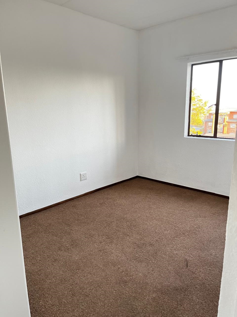1 Bedroom Property for Sale in Halfway Gardens Gauteng