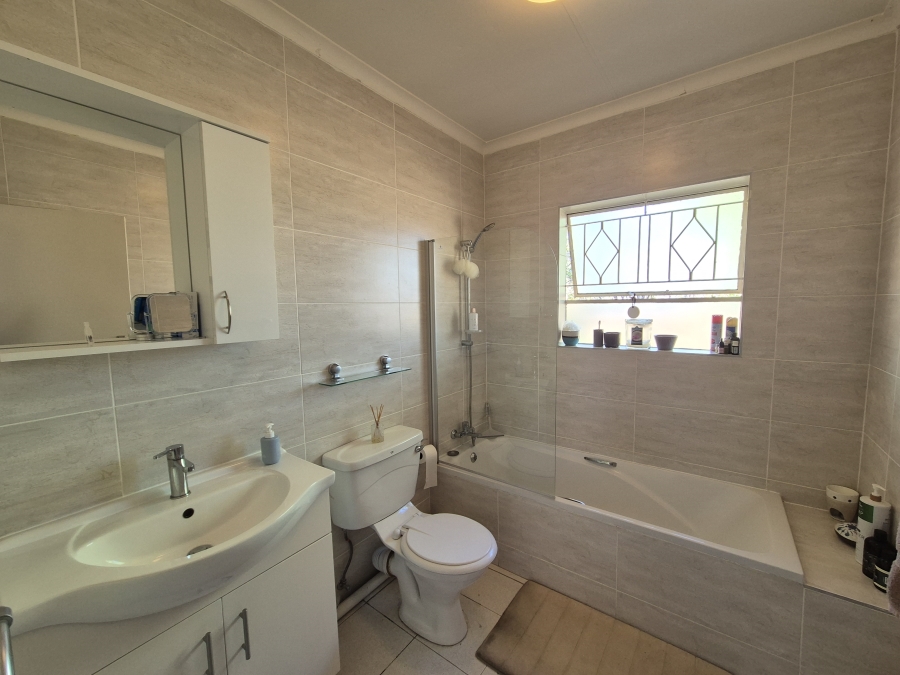 2 Bedroom Property for Sale in Bruma Gauteng