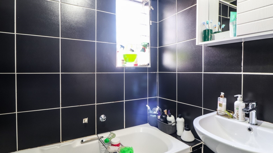 2 Bedroom Property for Sale in Morningside Gauteng