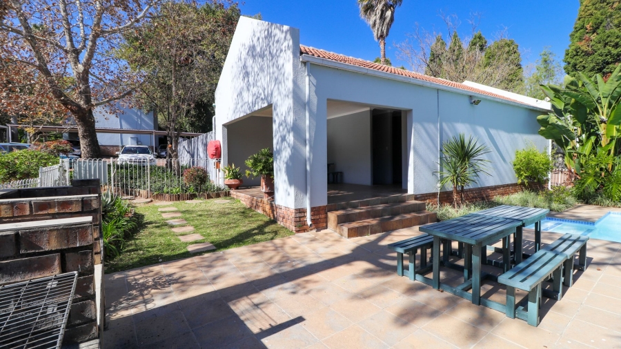 2 Bedroom Property for Sale in Morningside Gauteng