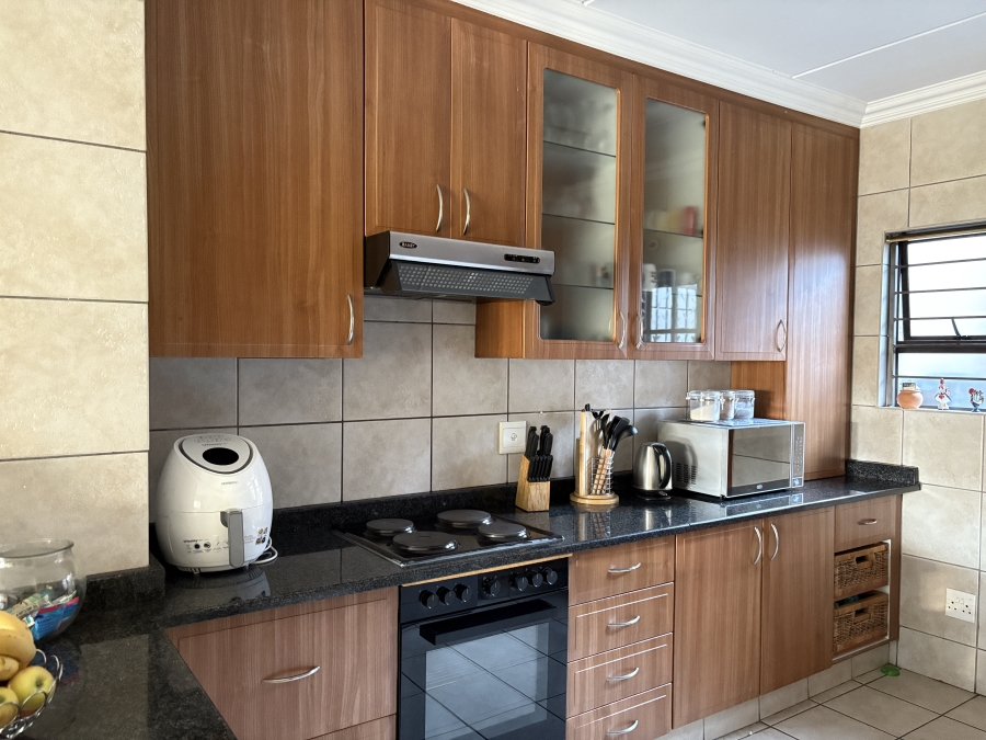 3 Bedroom Property for Sale in Fairland Gauteng