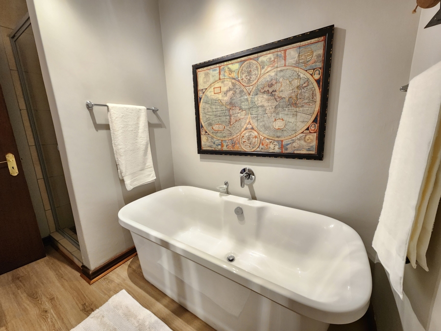 To Let 2 Bedroom Property for Rent in Waterkloof Ridge Gauteng