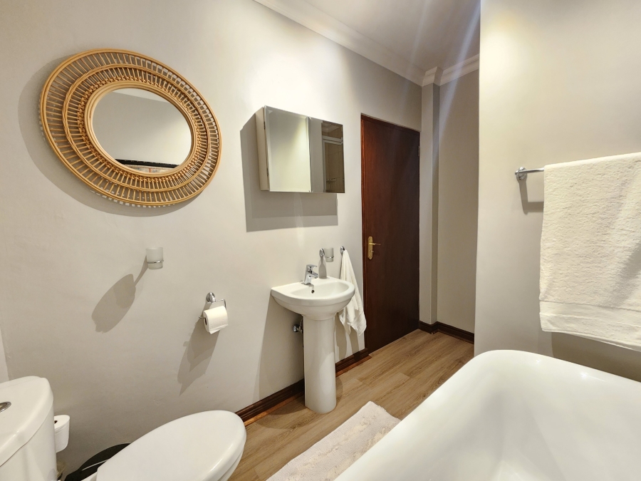 To Let 2 Bedroom Property for Rent in Waterkloof Ridge Gauteng