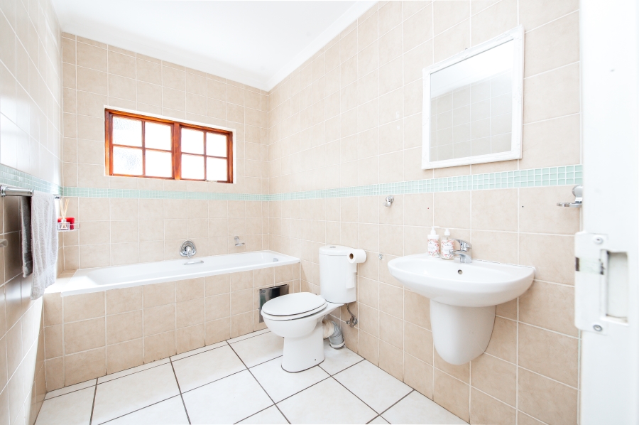 To Let 3 Bedroom Property for Rent in Summerset Gauteng