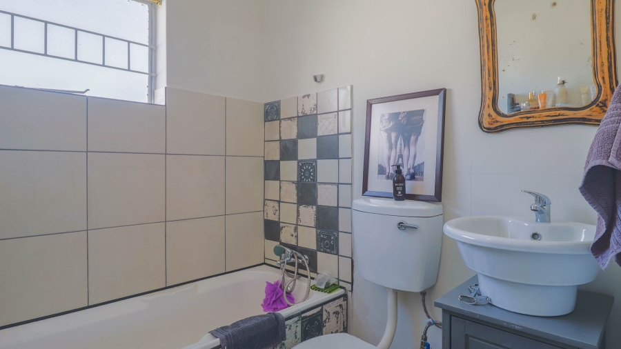 1 Bedroom Property for Sale in Pierre Van Ryneveld Gauteng