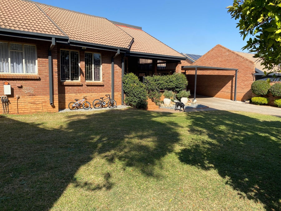 3 Bedroom Property for Sale in Annlin Gauteng