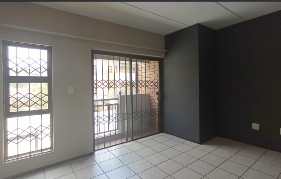 2 Bedroom Property for Sale in North Riding Gauteng
