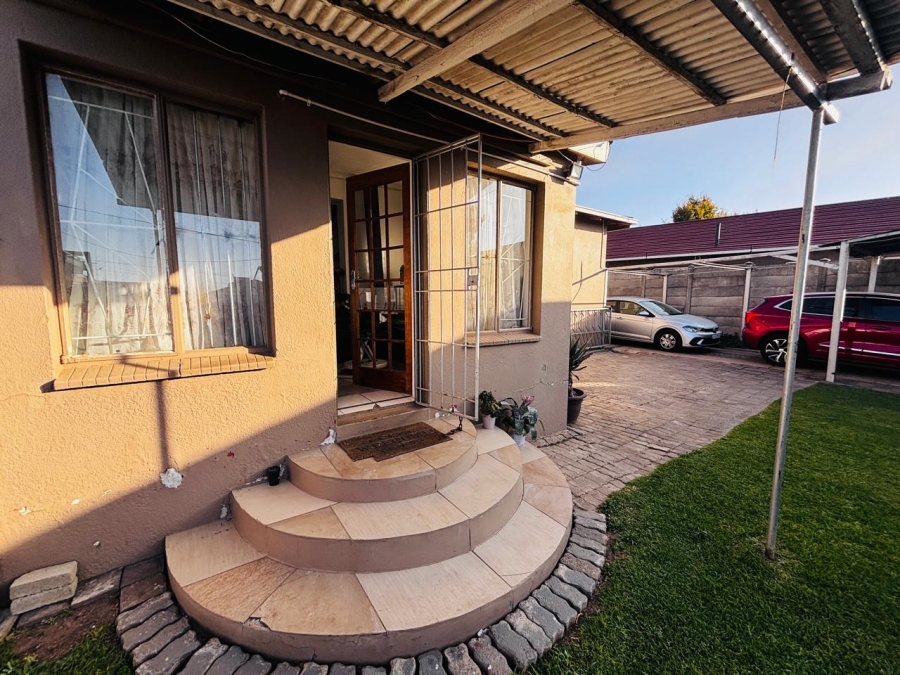 To Let 1 Bedroom Property for Rent in Krugersdorp West Gauteng