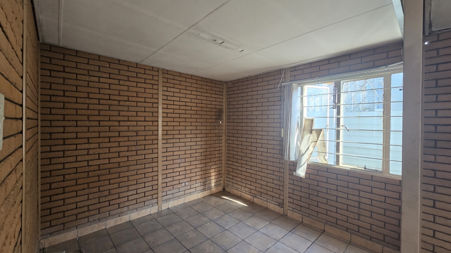 To Let 0 Bedroom Property for Rent in Edenvale Central Gauteng