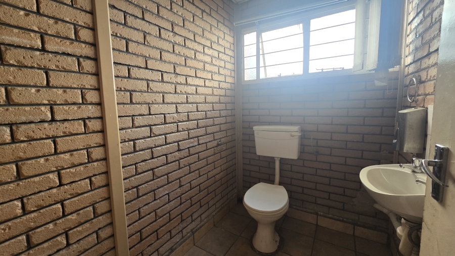 To Let 0 Bedroom Property for Rent in Edenvale Central Gauteng