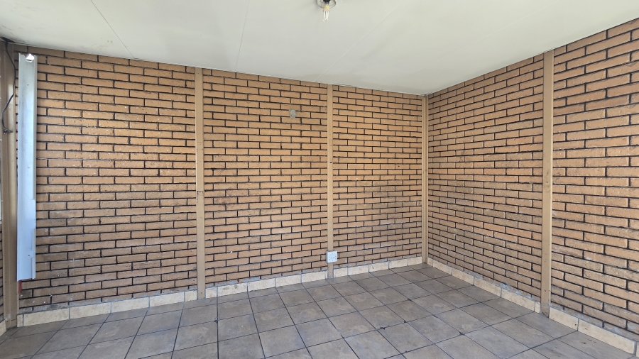 To Let 0 Bedroom Property for Rent in Edenvale Central Gauteng