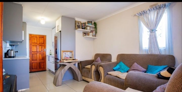 3 Bedroom Property for Sale in Rosslyn Gauteng