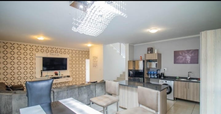 3 Bedroom Property for Sale in Blue Hills Gauteng
