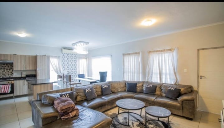 3 Bedroom Property for Sale in Blue Hills Gauteng